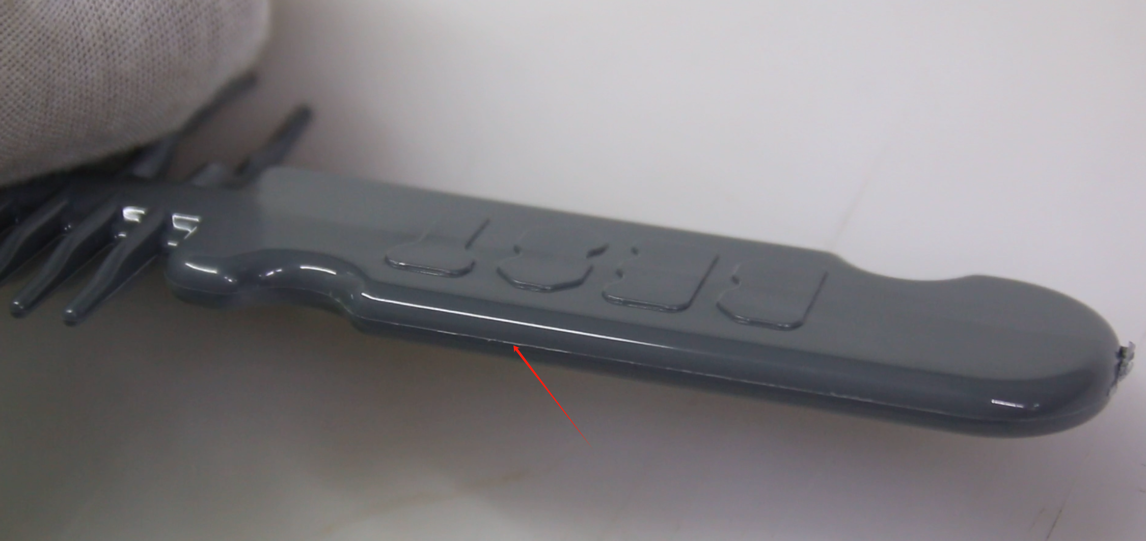 干冰洗塑膠披鋒毛刺夾口線 